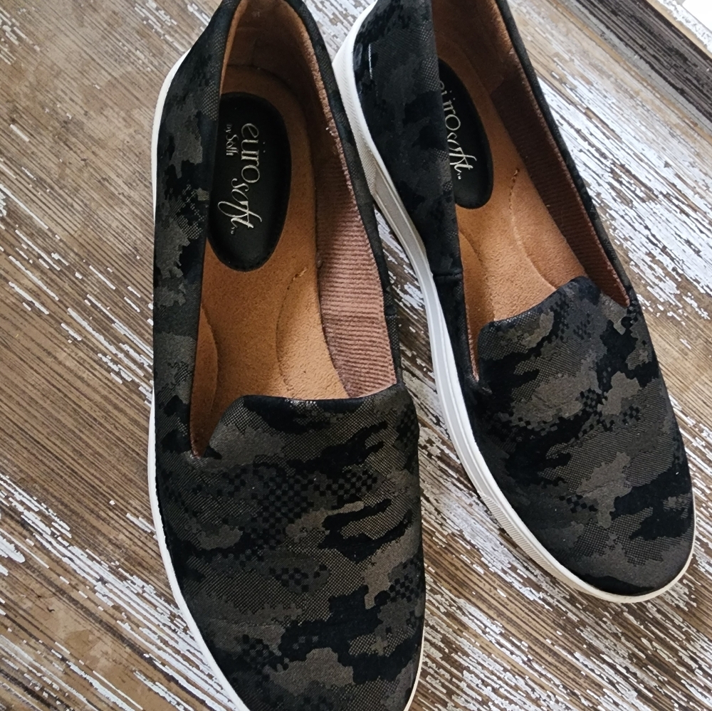 Euro Sofft slip ons
